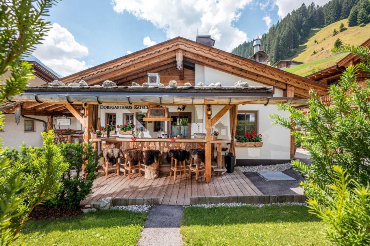 Alpendorf Anno Dazumal Villa Tux Bagian luar foto